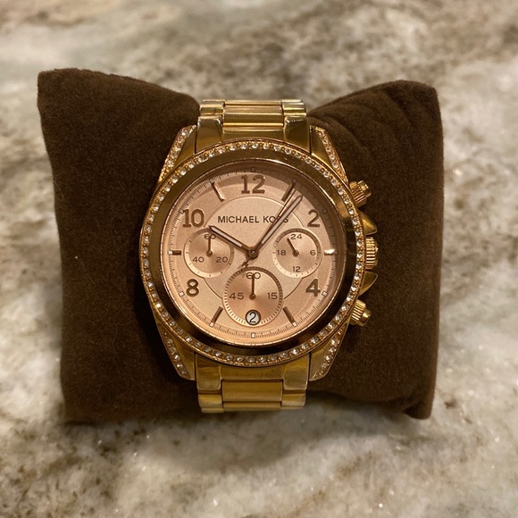 Michael Kors Accessories - Michael Kors rose gold watch